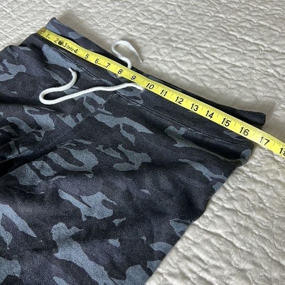 Monrow Camo Print Joggers Size M - Picture 8 of 10